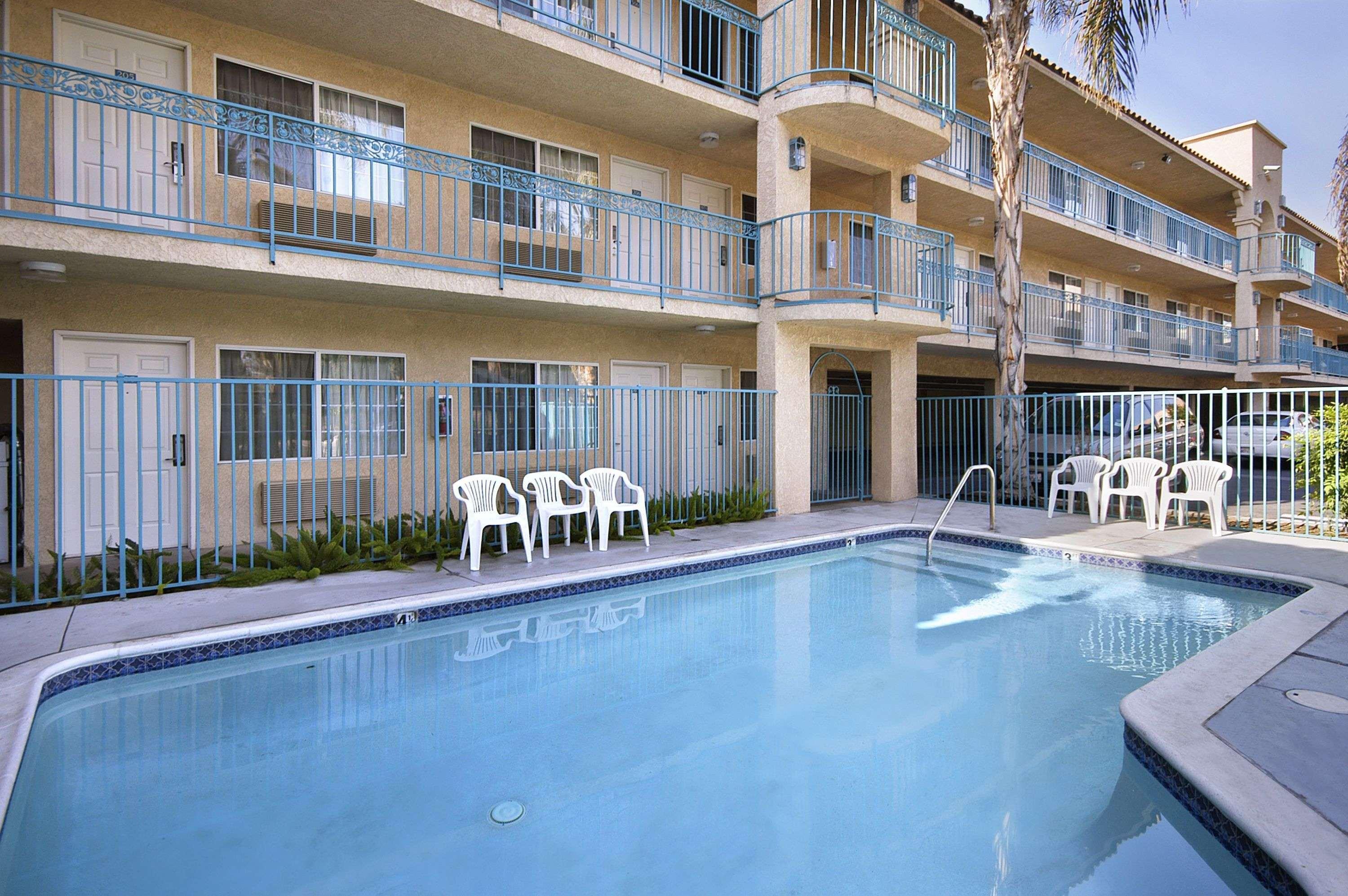 Days Inn By Wyndham Riverside Tyler Mall Extérieur photo
